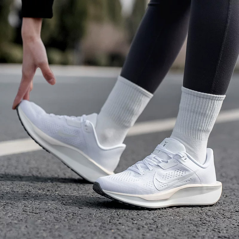NIKE Damen QEST 6 Mesh-Schuhe  – Women'S Shoes Nike Jordan Bewertung und Preis